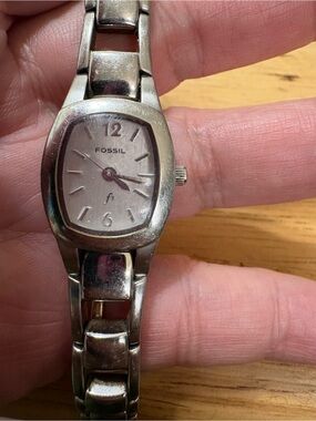 Fossil F2 ES-9526 Stainless Steel Women's Link Bracelet Watch - Silver Dial